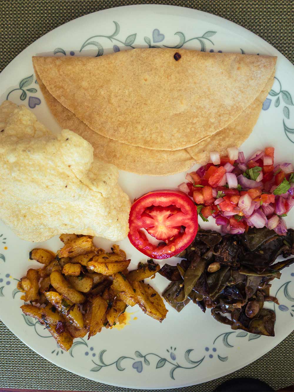 Un domaine familial inspirant en agriculture naturelle dans les environs d’Ahmedabad au Gujarat au nord-ouest de l’Inde Un domaine familial inspirant en agriculture naturelle dans les environs d’Ahmedabad au Gujarat au nord-ouest de l’Inde